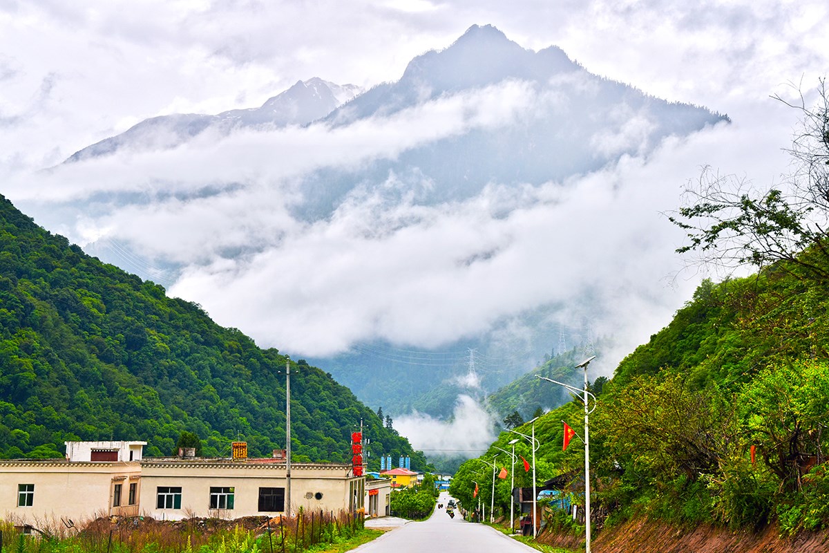 Tongmai Village